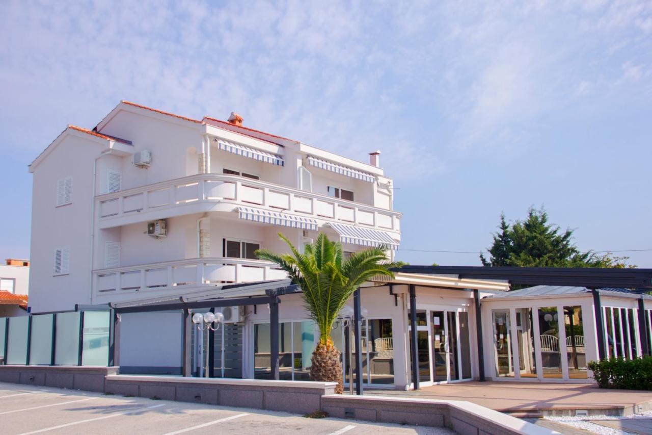 Apartments Paradiso Vir Zewnętrze zdjęcie